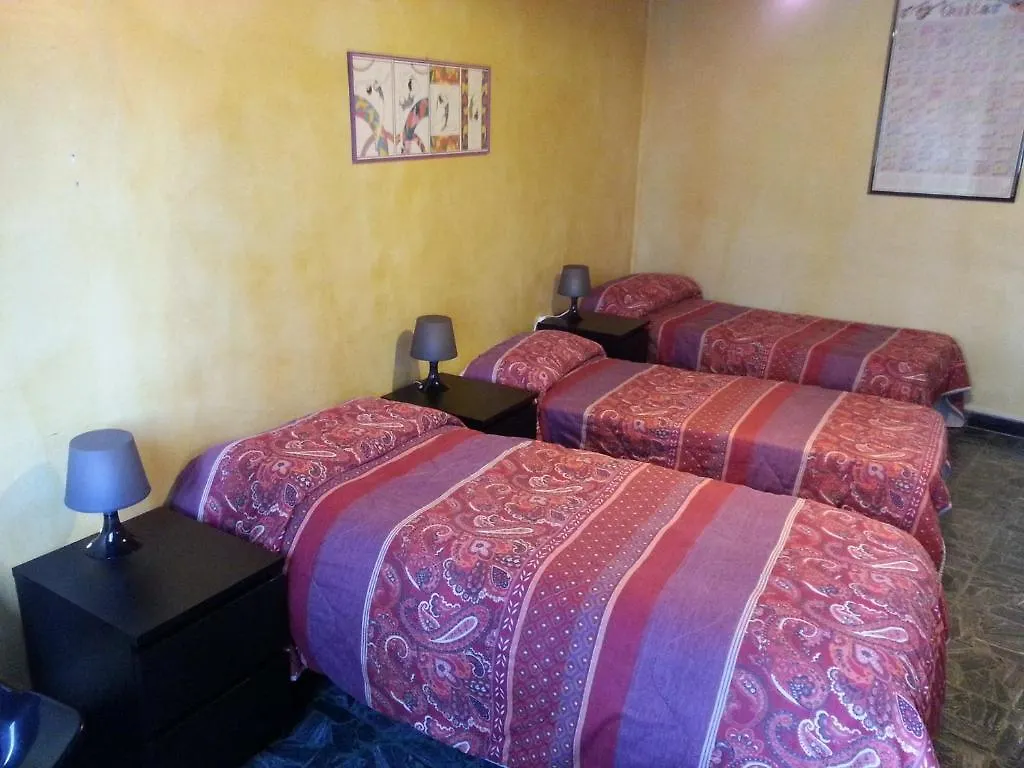 A Due Passi Dal Treno Apartment Pisa Italy